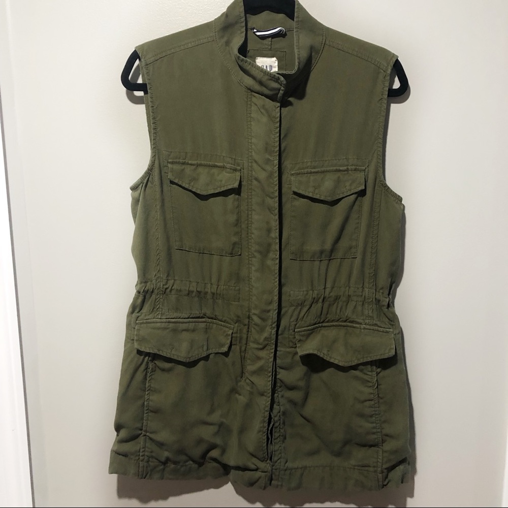 Gap | Olive Utility Vest M